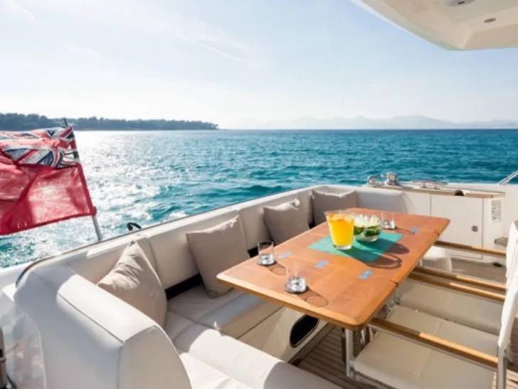 Princess 64 Fly Blue - flybridge Princess 64 Fly Blue - flybridge