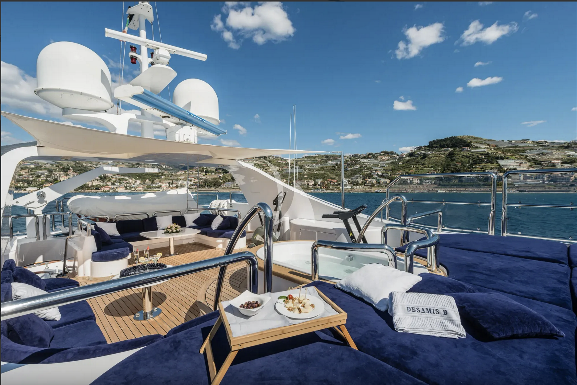 Charter Yacht DESAMIS - Benetti 40m - 5 Cabin - French Riviera - Greece - Croatia - Slovenia - Venice