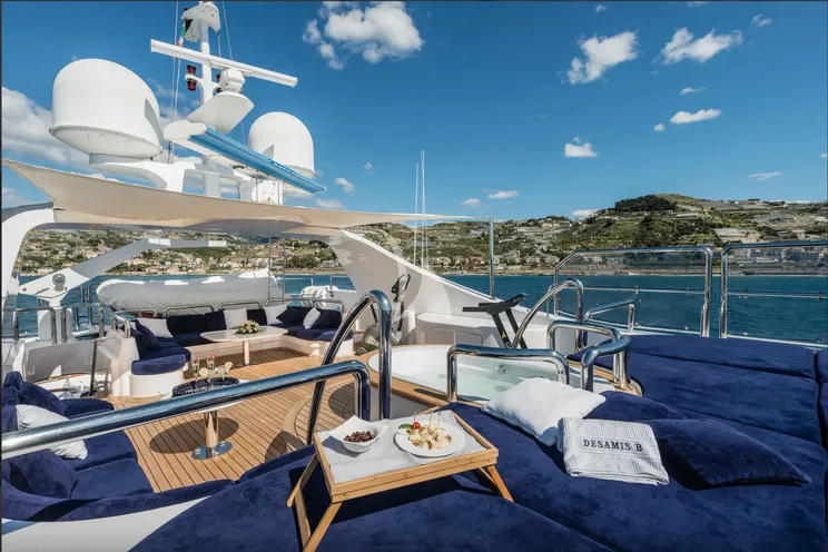 Charter Yacht DESAMIS - Benetti 40m - 5 Cabin - French Riviera - Greece - Croatia - Slovenia - Venice