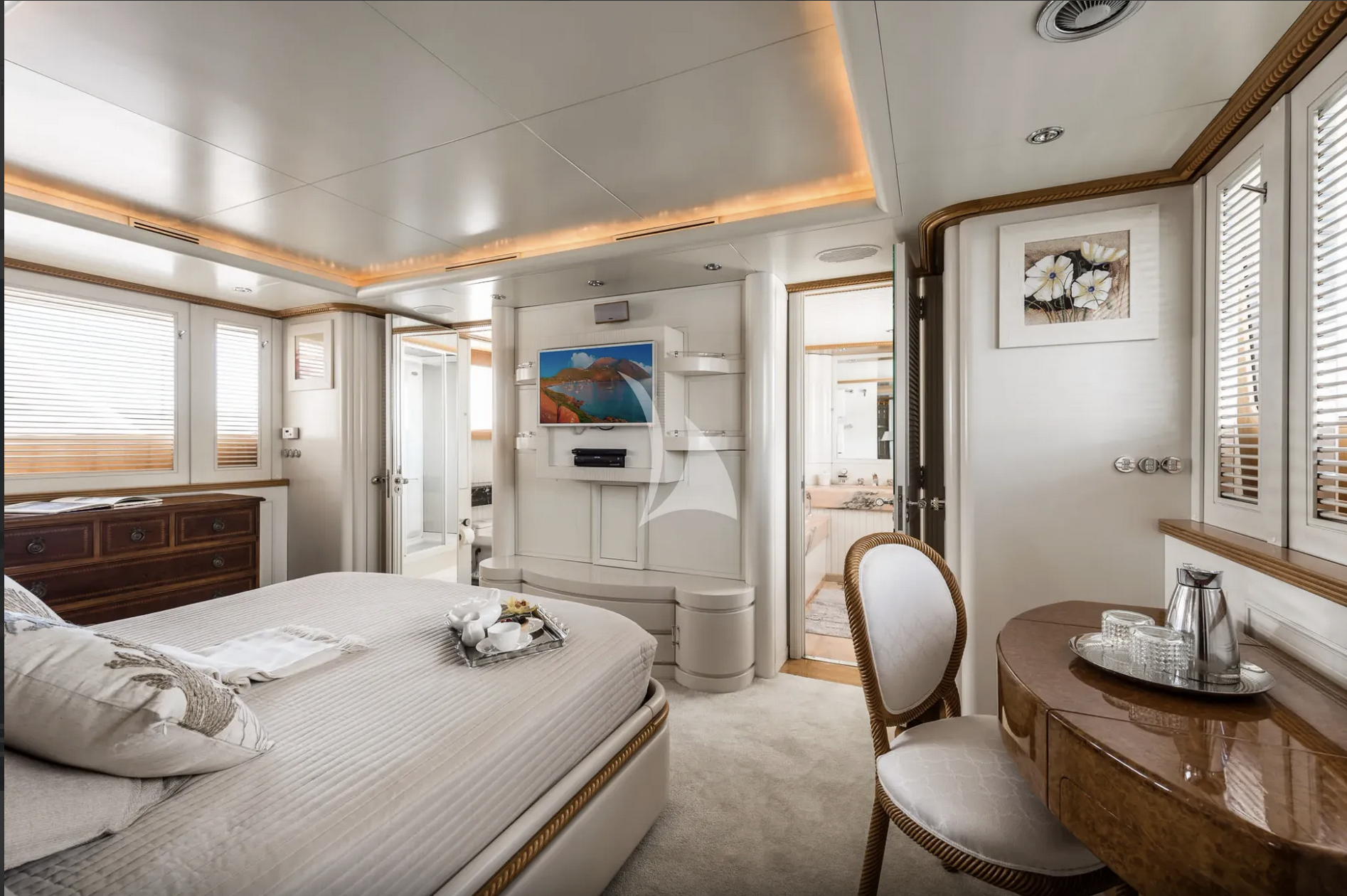 Charter Yacht DESAMIS - Benetti 40m - 5 Cabin - French Riviera - Greece - Croatia - Slovenia - Venice