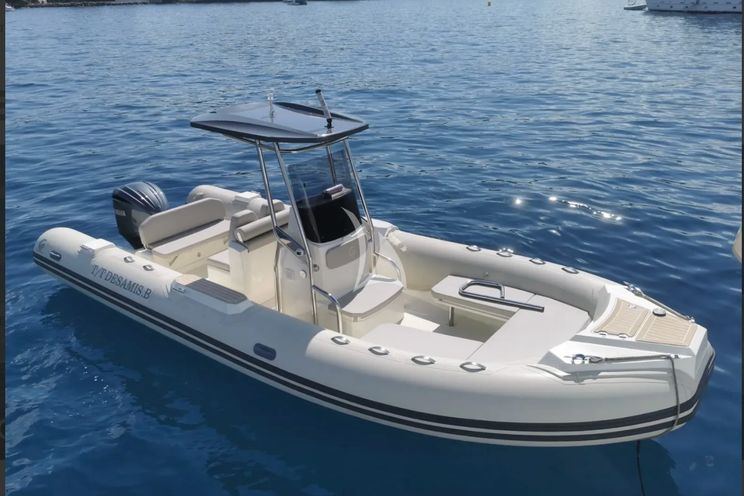 Charter Yacht DESAMIS - Benetti 40m - 5 Cabin - French Riviera - Greece - Croatia - Slovenia - Venice