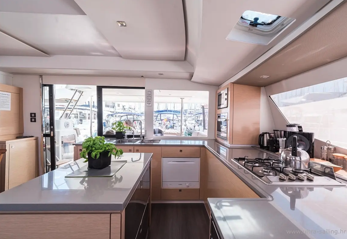 Charter Yacht SABA 50 - Croatia - Split - Vis