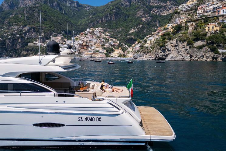 Charter Yacht PRINCESS 81 - Amalfi Coast Day Charter Yacht - 3 Cabins - Naples - Capri - Positano - Italy