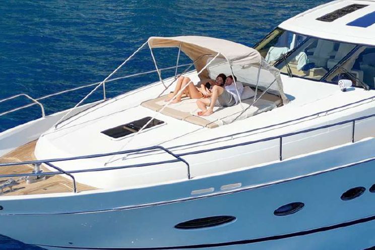 Charter Yacht PRINCESS 81 - Amalfi Coast Day Charter Yacht - 3 Cabins - Naples - Capri - Positano - Italy