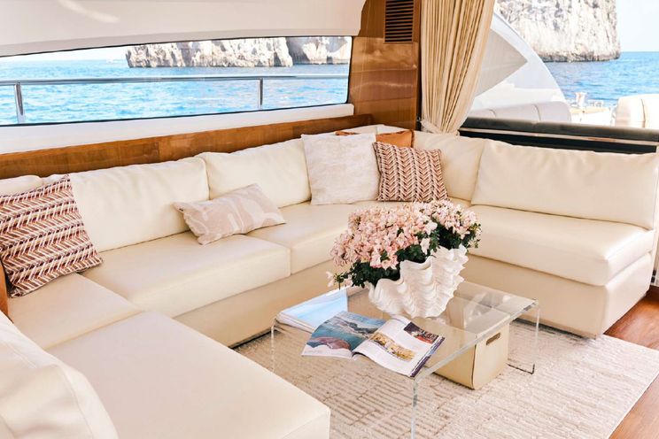 Charter Yacht PRINCESS 81 - Amalfi Coast Day Charter Yacht - 3 Cabins - Naples - Capri - Positano - Italy