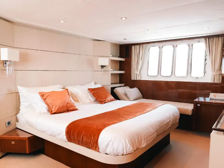 PRINCESS 81 - master cabin PRINCESS 81 - master cabin