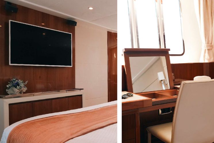 Charter Yacht PRINCESS 81 - Amalfi Coast Day Charter Yacht - 3 Cabins - Naples - Capri - Positano - Italy