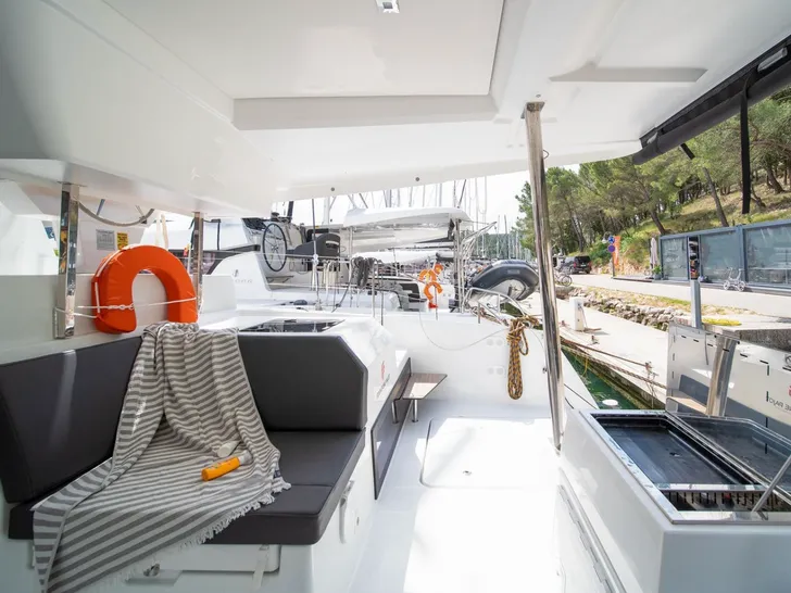 FIRST LIFE Fountaine Pajot Tanna 47 - aft deck FIRST LIFE Fountaine Pajot Tanna 47 - aft deck