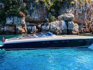 Itama 55 - French Riviera Day Charter Yacht - Juan les Pins - Antibes - Cannes - St Tropez - Nice Itama 55 - French Riviera Day Charter Yacht - Juan les Pins - Antibes - Cannes - St Tropez - Nice