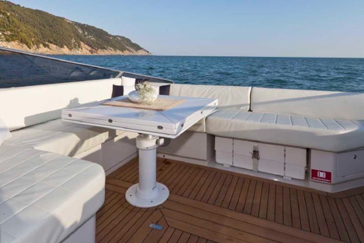 Charter Yacht Itama 55 - French Riviera Day Charter Yacht - Juan les Pins - Antibes - Cannes - St Tropez - Nice