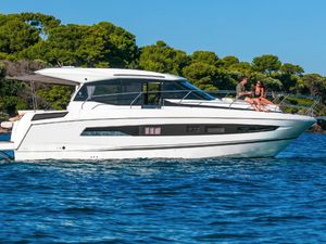 Jeanneau 37 NC - French Riviera Day Charter Yacht - Juan les Pins - Antibes - Cannes - Nice - St Tropez Jeanneau 37 NC - French Riviera Day Charter Yacht - Juan les Pins - Antibes - Cannes - Nice - St Tropez
