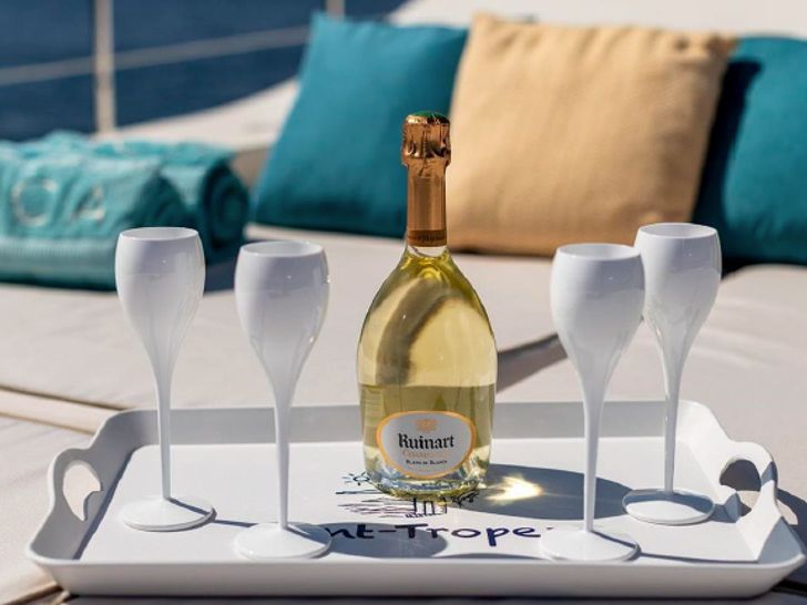 Leopard 24m - wine onboard Leopard 24m - wine onboard