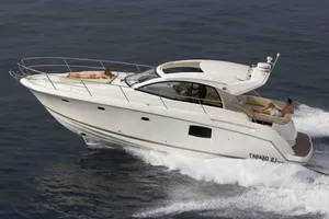 Prestige 390S - French Riviera Day Charter Yacht - Juan les Pins - Antibes - Cannes - Nice - St Tropez Prestige 390S - French Riviera Day Charter Yacht - Juan les Pins - Antibes - Cannes - Nice - St Tropez
