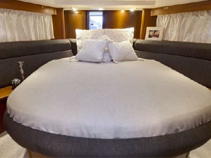 Prestige 390S - cabin Prestige 390S - cabin
