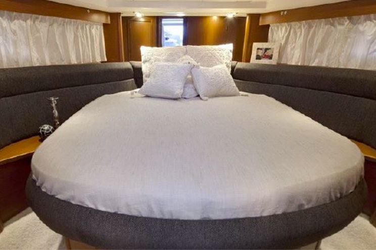 Charter Yacht Prestige 390S - French Riviera Day Charter Yacht - Juan les Pins - Antibes - Cannes - Nice - St Tropez