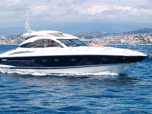 Sunseeker Camargue 50 - Cannes - Antibes - Nice - St Tropez - The French Riviera Day Charter Yacht Sunseeker Camargue 50 - Cannes - Antibes - Nice - St Tropez - The French Riviera Day Charter Yacht