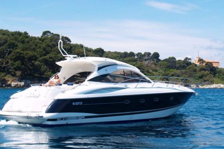 Charter Yacht Sunseeker Camargue 50 - French Riviera Day Charter - Cannes - Antibes - Nice - St Tropez