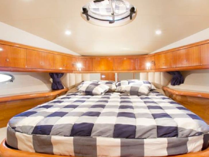 Sunseeker Camargue 50 - cabin Sunseeker Camargue 50 - cabin