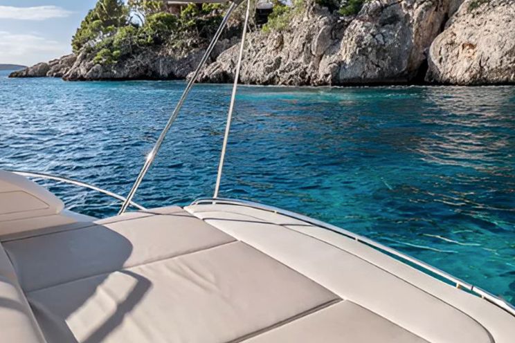 Charter Yacht Princess V48 - French Riviera Day Charter Yacht - Juan les Pins - Antibes - Cannes - St Tropez - Nice