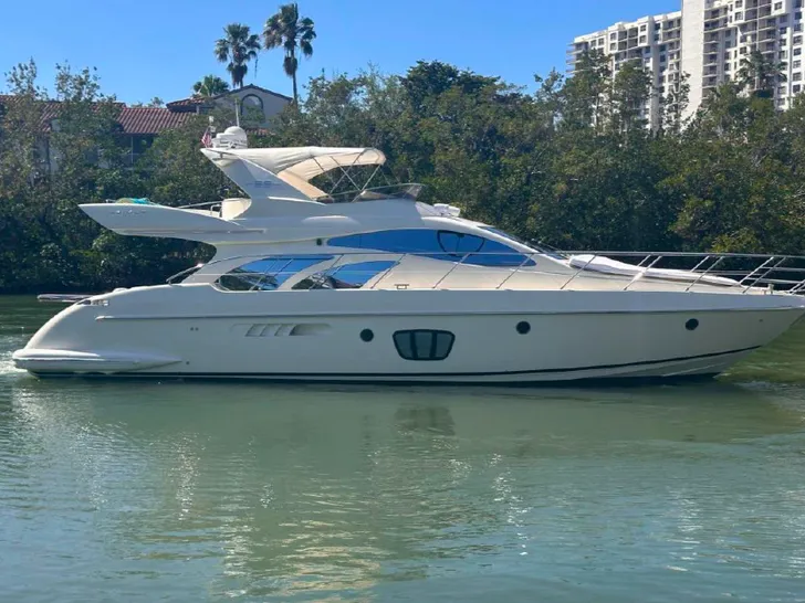 Azimut 55 Fly - anchored Azimut 55 Fly - anchored