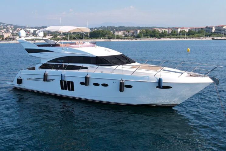 Charter Yacht Princess 64 Fly White - French Riviera Day Charter Yacht - Golfe Juan - Cannes - Antibes - St Tropez - Nice
