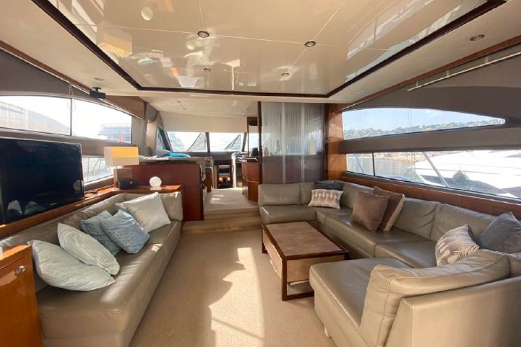 Charter Yacht Princess 64 Fly White - French Riviera Day Charter Yacht - Golfe Juan - Cannes - Antibes - St Tropez - Nice