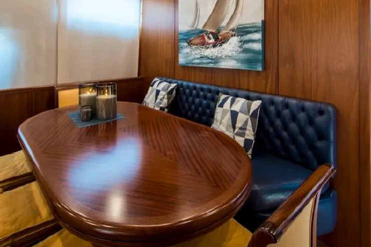 Charter Yacht San Lorenzo 72 - French Riviera Day Charter Yacht - Golfe Juan - Cannes - St Tropez - Nice - Antibes
