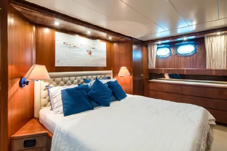 Charter Yacht San Lorenzo 72 - French Riviera Day Charter Yacht - Golfe Juan - Cannes - St Tropez - Nice - Antibes