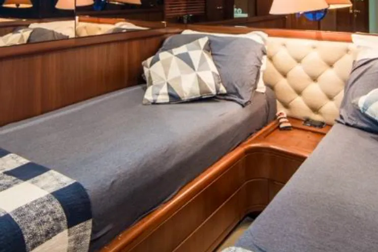 Charter Yacht San Lorenzo 72 - French Riviera Day Charter Yacht - Golfe Juan - Cannes - St Tropez - Nice - Antibes