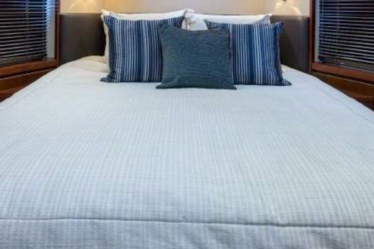 Charter Yacht Princess V62S - French Riviera Day Charter Yacht - Juan les Pins - Cannes - St Tropez - Nice - Antibes