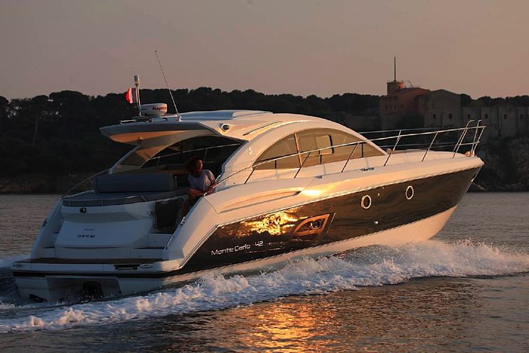 Charter Yacht Monte Carlo 42 - 2 Cabins - Juan les Pins - Cannes - St Tropez - Nice - Antibes