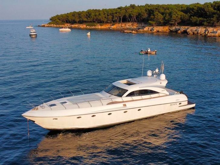 Rizzardi 73 - anchored Rizzardi 73 - anchored
