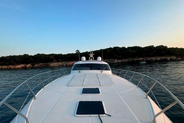 Charter Yacht Rizzardi 73 - French Riviera Day Charter Yacht - Golfe Juan - Cannes - Antibes - St Tropez - Nice