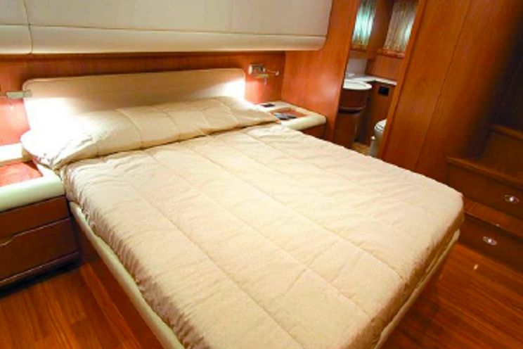 Charter Yacht Rizzardi 73 - French Riviera Day Charter Yacht - Golfe Juan - Cannes - Antibes - St Tropez - Nice