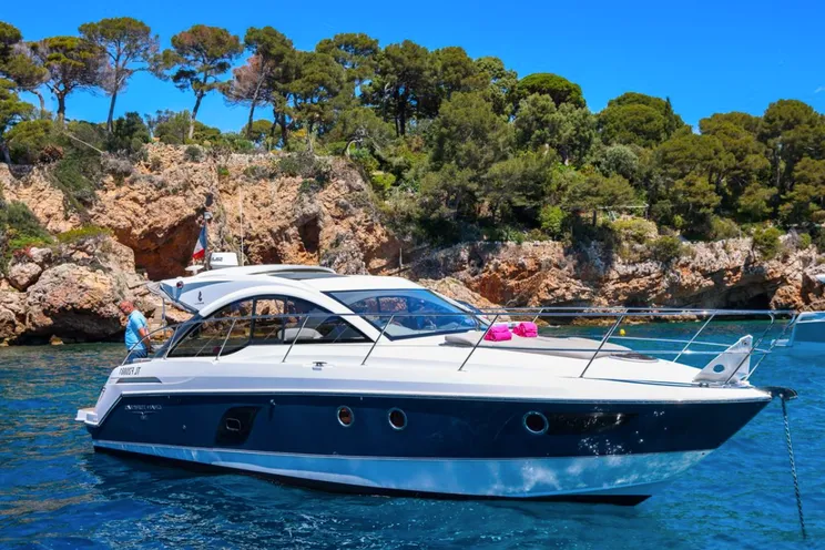 Charter Yacht Gran Turismo 38 - French Riviera Day Charter Yacht - Juan Les Pins - Cannes - St Tropez - Nice - Antibes