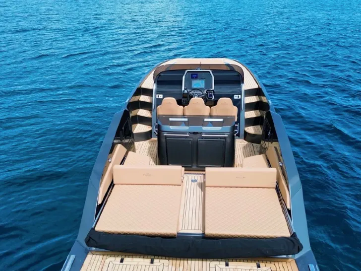 KALYPSO III Aurea 30 - aft sunbathing area KALYPSO III Aurea 30 - aft sunbathing area