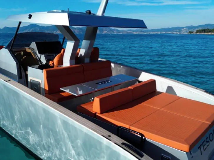 KALYPSO II Tesoro 40 - aft sunbathing area KALYPSO II Tesoro 40 - aft sunbathing area