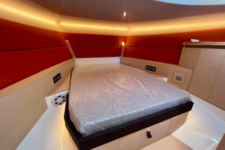 Charter Yacht KALYPSO II - Tesoro 40 - French Riviera Day Charter Yacht