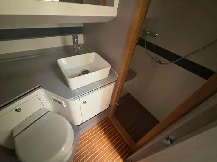 BENMA BB 44 - cabin bathroom BENMA BB 44 - cabin bathroom