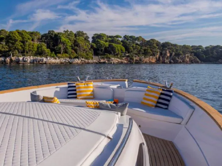 Gozzo 45 - foredeck lounge Gozzo 45 - foredeck lounge