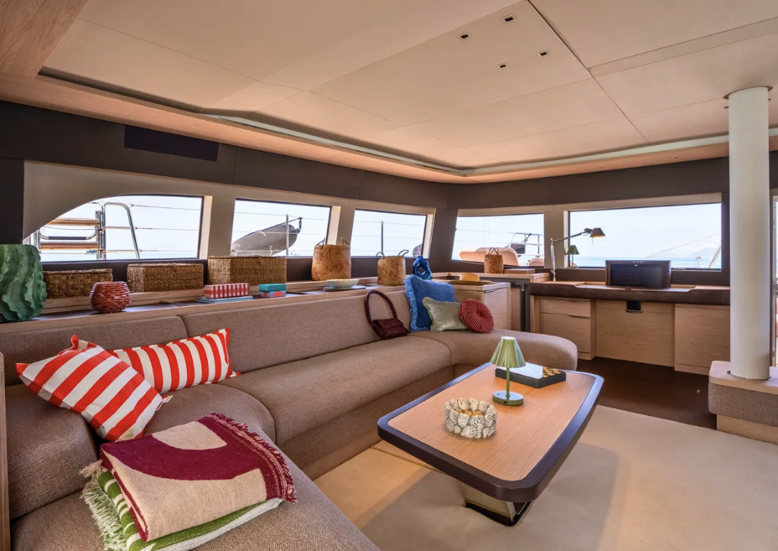 GLORIA - Main saloon