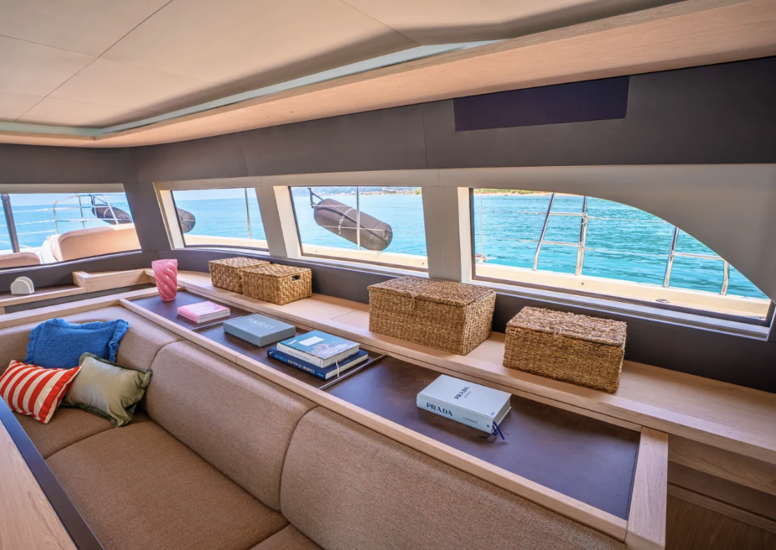 GLORIA - Main saloon