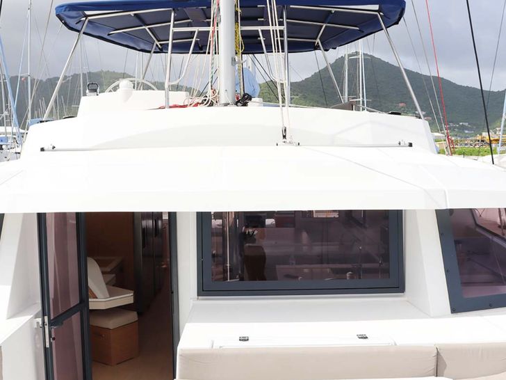 Bali 5.4 - 2024 - Bow door Bali 5.4 - 2024 - Bow door