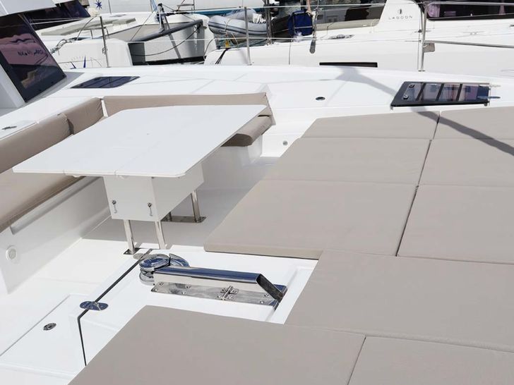 Bali 5.4 - 2024 - forward deck Bali 5.4 - 2024 - forward deck