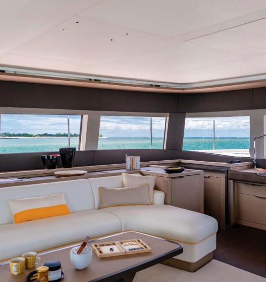 AURA Lagoon Sixty 5 - Aft seating area