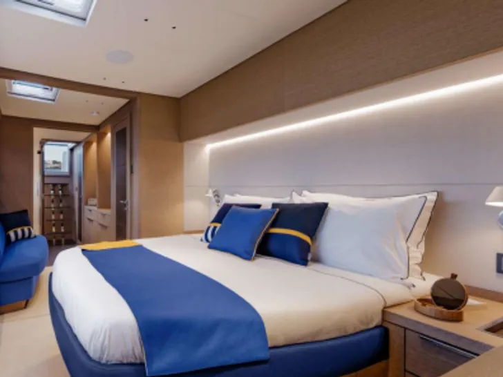 AURA Lagoon Sixty 5 - Swim deck AURA Lagoon Sixty 5 - Swim deck