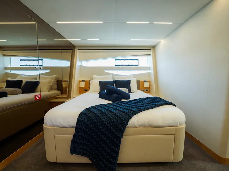 IMPLUSE Numarine 62 Flybridge - queen cabin 1 IMPLUSE Numarine 62 Flybridge - queen cabin 1