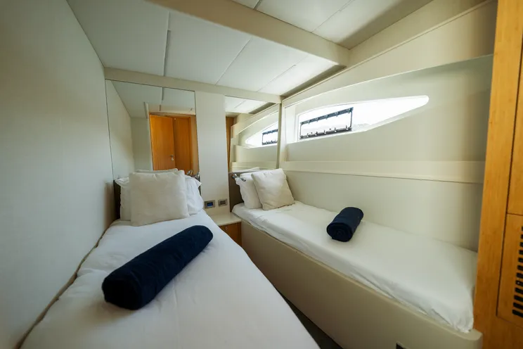 Charter Yacht IMPULSE - Numarine 62 Flybridge - 3 Cabins - Airlie Beach - Whitsunday Islands - Great Barrier Reef - Australia