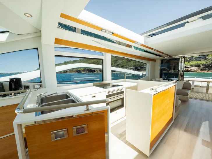 IMPLUSE Numarine 62 Flybridge - galley IMPLUSE Numarine 62 Flybridge - galley