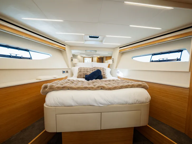 IMPLUSE Numarine 62 Flybridge - queen cabin 2 IMPLUSE Numarine 62 Flybridge - queen cabin 2